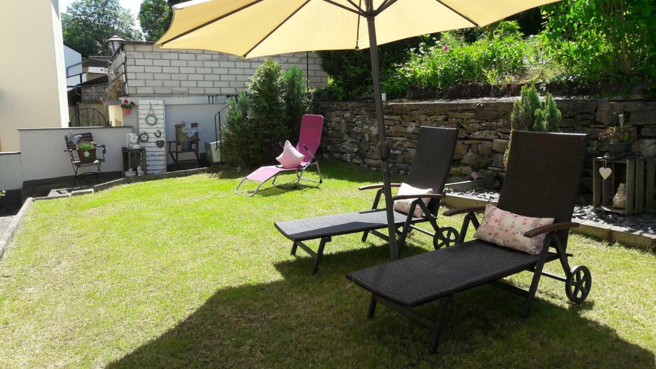 Gaestehaus Burgberg, Weinhaus Fries Kattenes Extérieur photo
